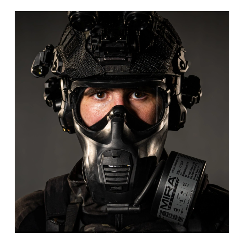 Masque à gaz militaire C21