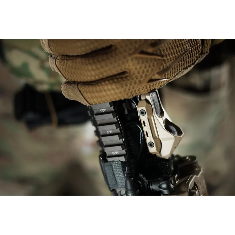 AXON™ | LINK | USB-C / Laser Crane | 7″