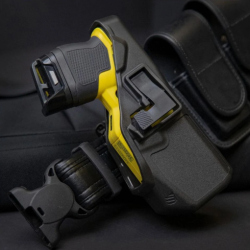 Holster Blackhawk noir SERPA® Auto-Lock™ Level 2 pour Taser modèle X2 / X26 / X26P / 7